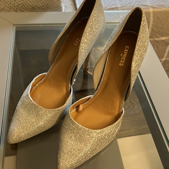 Express heals size 8 - Picture 3 of 6